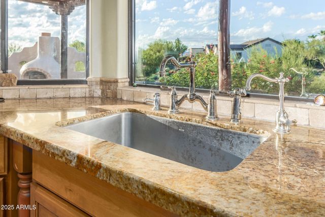 9225 E LAZYWOOD Place, Carefree, AZ 85377