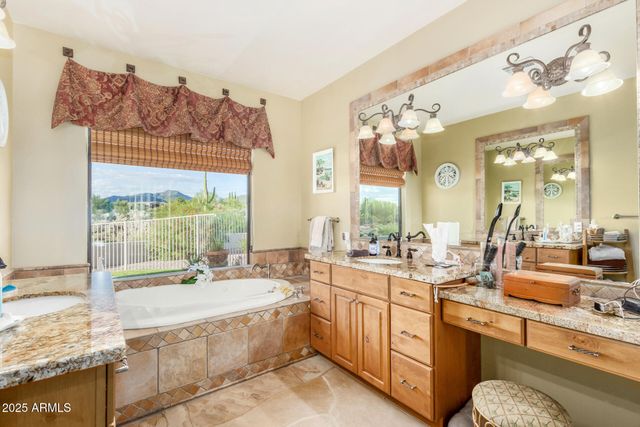 9225 E LAZYWOOD Place, Carefree, AZ 85377