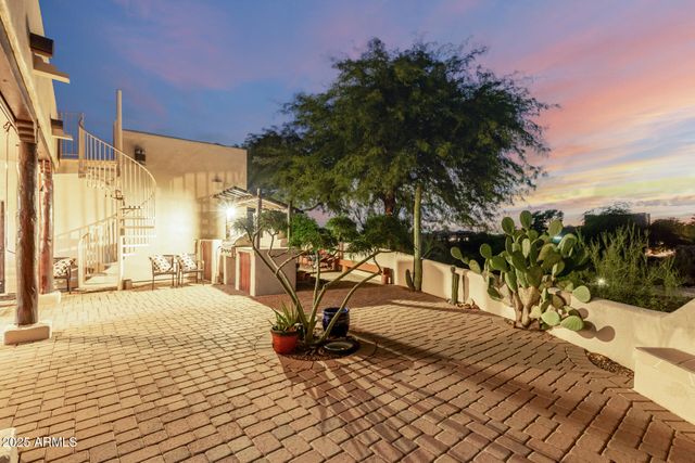 9225 E LAZYWOOD Place, Carefree, AZ 85377