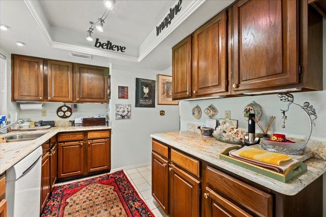 13014 VILLAGE CHASE CIRCLE, Tampa, FL 33618