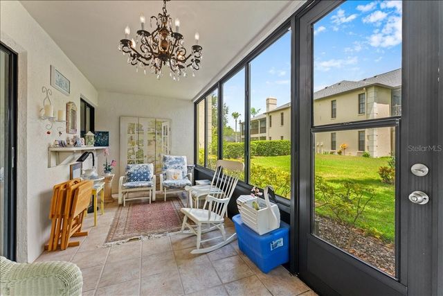 13014 VILLAGE CHASE CIRCLE, Tampa, FL 33618