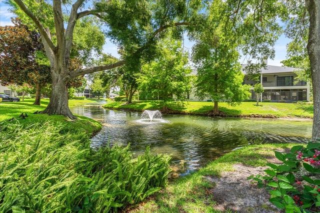 13014 VILLAGE CHASE CIRCLE, Tampa, FL 33618