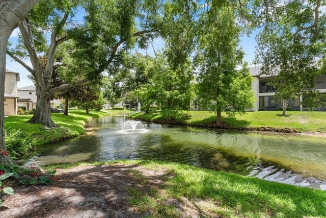 13014 VILLAGE CHASE CIRCLE, Tampa, FL 33618