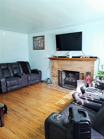 9555 Decatur Street, Detroit, MI 48227