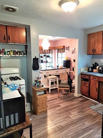 9555 Decatur Street, Detroit, MI 48227