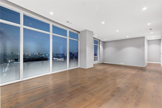 4521 San Felipe Street 2601, Houston, TX 77027