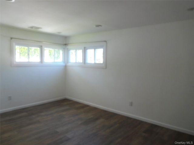 9 Adams Street, East Rockaway, NY 11518