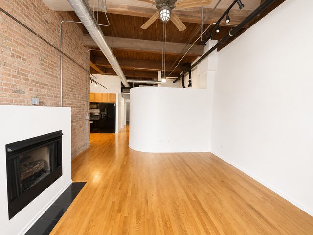 1500 W Monroe Street 123, Chicago, IL 60607