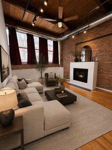 1500 W Monroe Street 123, Chicago, IL 60607