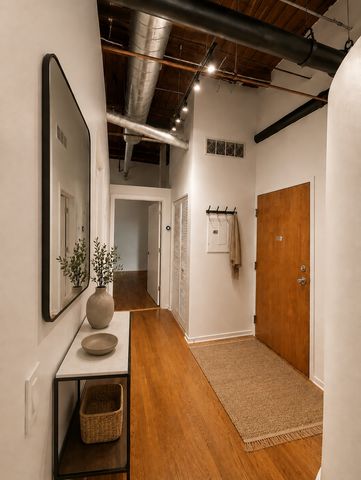 1500 W Monroe Street 123, Chicago, IL 60607