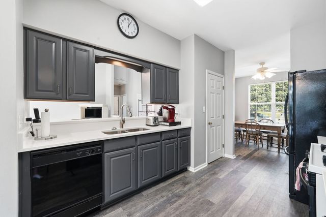 487 Kelly Avenue, Yorkville, IL 60560