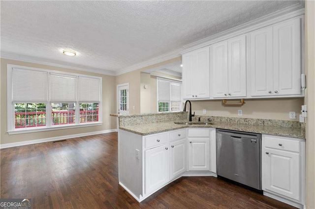 1811 Lake Cove Drive SW, Atlanta, GA 30331