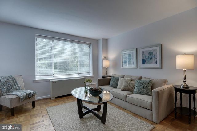 4100 W St NW Apt 416, Washington, DC 20007