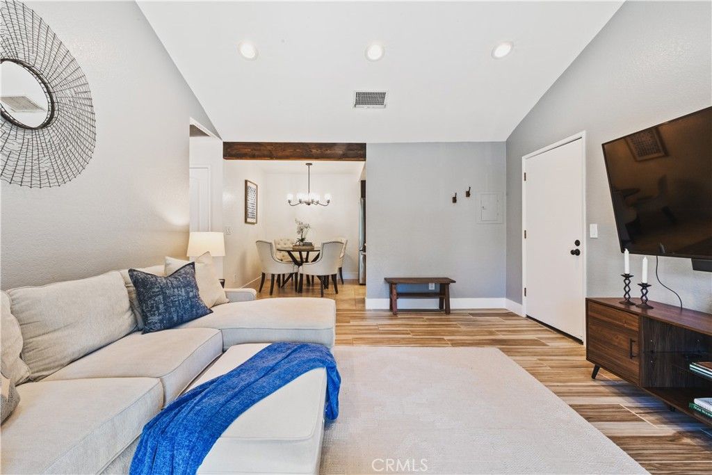 Image 3 of property listing at 20702 El Toro 290, Lake Forest, CA 92630