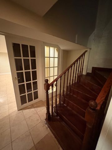 32 Warwick Street, Boston, MA 02120