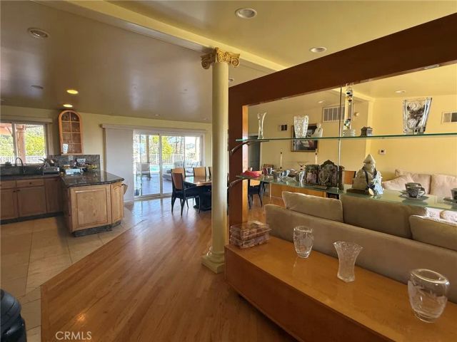 1606 Glenmont Drive, Glendale, CA 91207