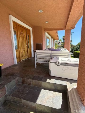 1606 Glenmont Drive, Glendale, CA 91207