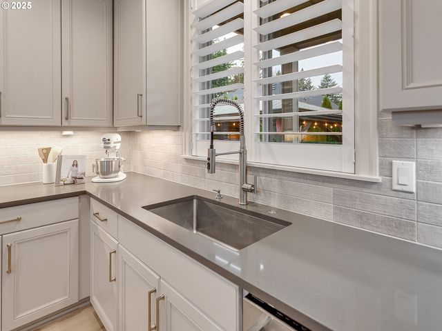 15413 Se CLARK St, Happy Valley, OR 97086