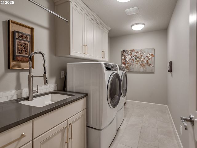 15413 Se CLARK St, Happy Valley, OR 97086