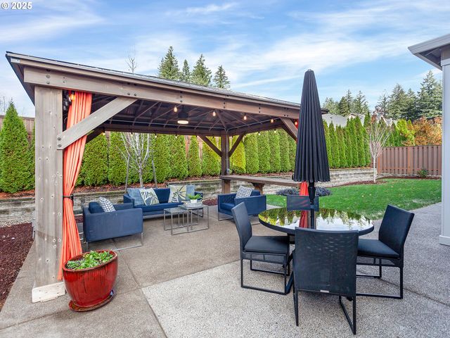 15413 Se CLARK St, Happy Valley, OR 97086