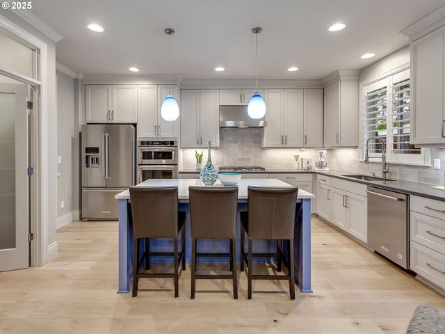 15413 Se CLARK St, Happy Valley, OR 97086