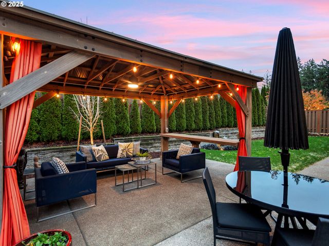 15413 Se CLARK St, Happy Valley, OR 97086