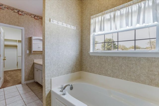 1281 FM 151, Trenton, TX 75490