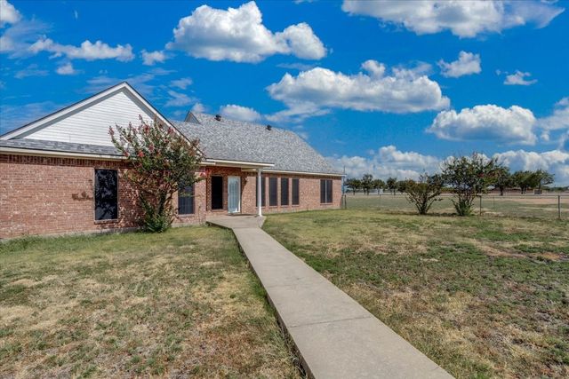 1281 FM 151, Trenton, TX 75490