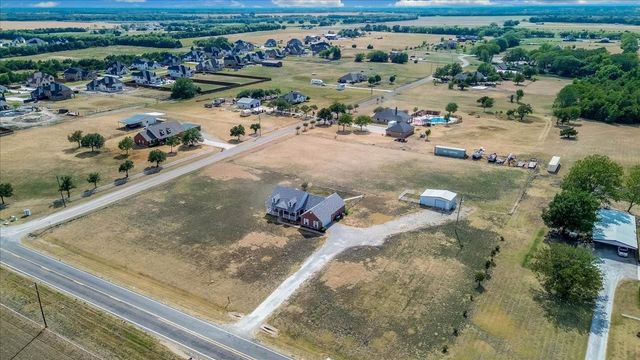 1281 FM 151, Trenton, TX 75490
