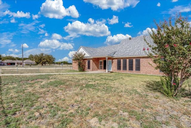 1281 FM 151, Trenton, TX 75490