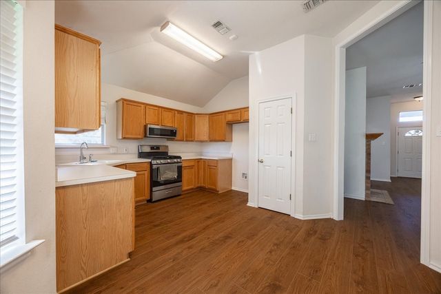 1309 Mcanear Court, Cleburne, TX 76033