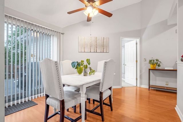 102 Oak Leaf Dr, Hendersonville, TN 37075