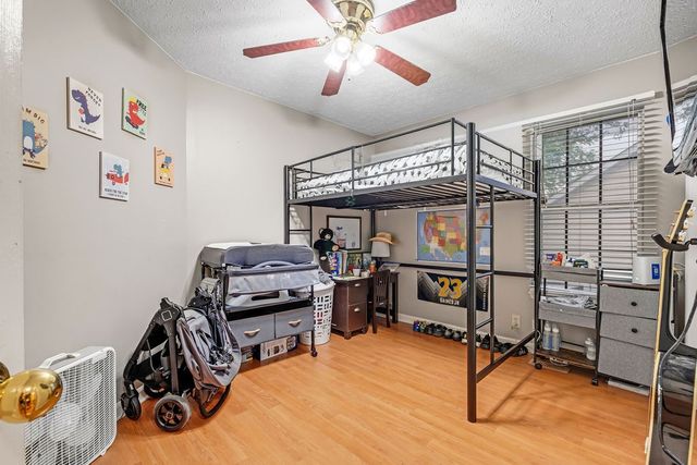 102 Oak Leaf Dr, Hendersonville, TN 37075