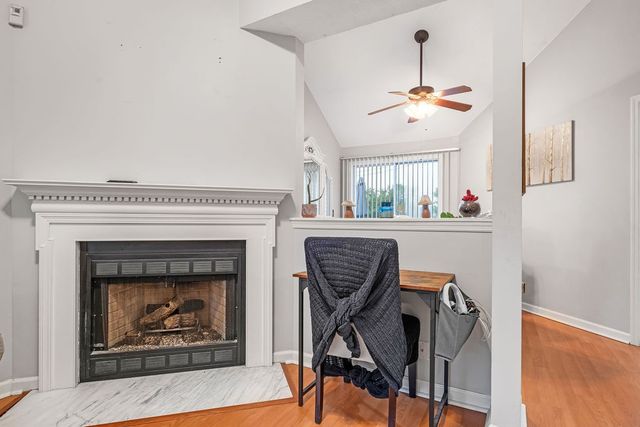 102 Oak Leaf Dr, Hendersonville, TN 37075