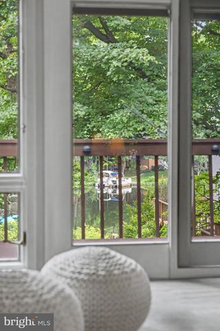 2020 CHADDS FORD DR, Reston, VA 20191