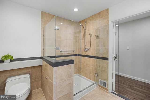 2020 CHADDS FORD DR, Reston, VA 20191
