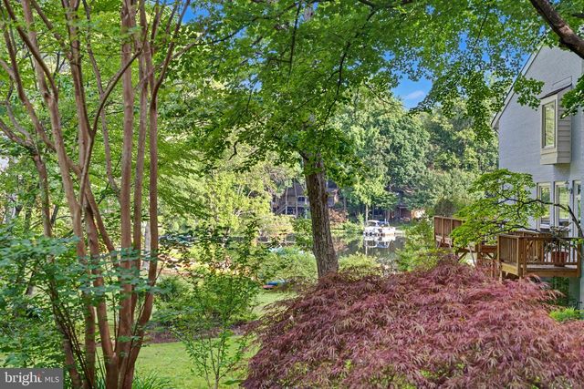 2020 CHADDS FORD DR, Reston, VA 20191