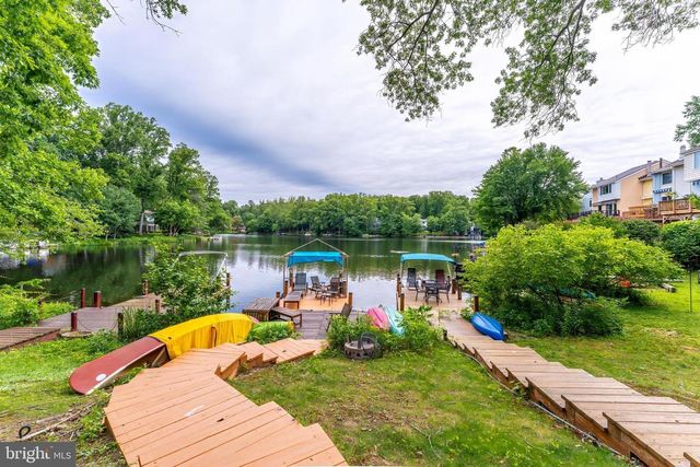 2020 CHADDS FORD DR, Reston, VA 20191