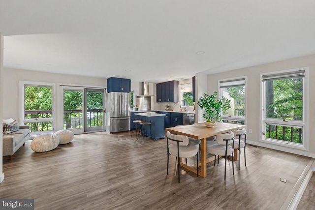2020 CHADDS FORD DR, Reston, VA 20191