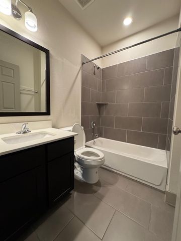 1660 Hawthorne Street, Houston, TX 77006