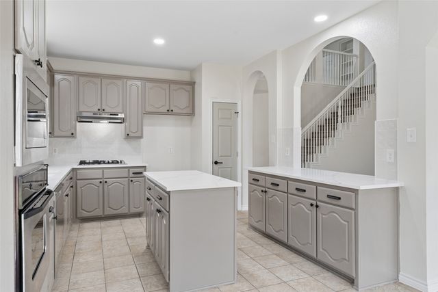 11501 Pheasant Creek Drive, Fort Worth, TX 76244