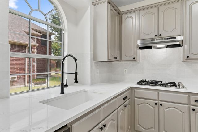 11501 Pheasant Creek Drive, Fort Worth, TX 76244