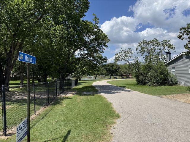204 Kanakoa Drive, Tool, TX 75143