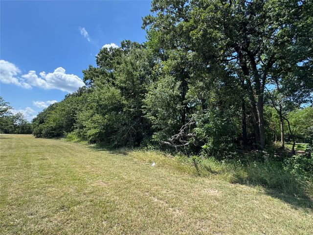 204 Kanakoa Drive, Tool, TX 75143