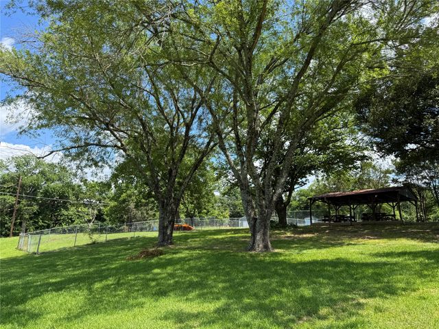 204 Kanakoa Drive, Tool, TX 75143