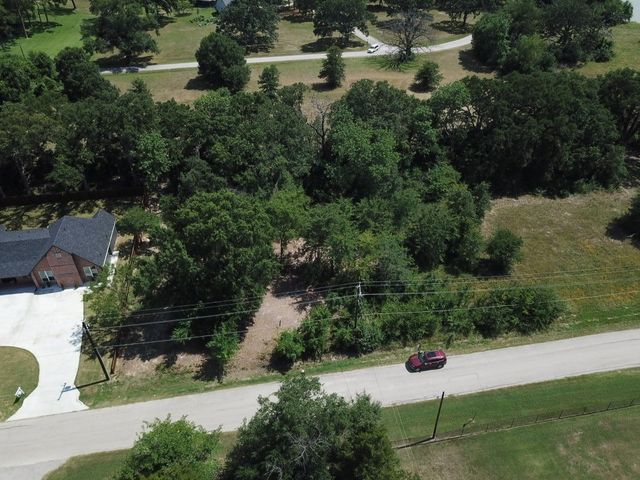204 Kanakoa Drive, Tool, TX 75143