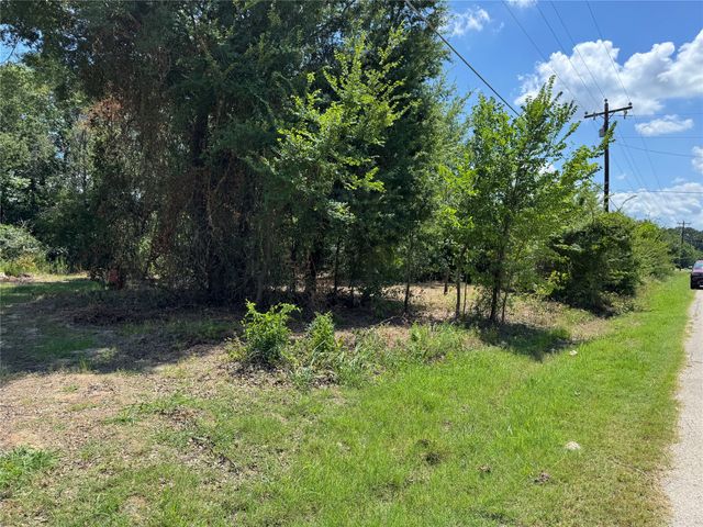 204 Kanakoa Drive, Tool, TX 75143