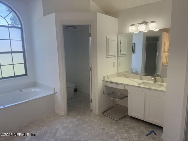 13060 N AUTUMN RIVER Road, Jacksonville, FL 32224
