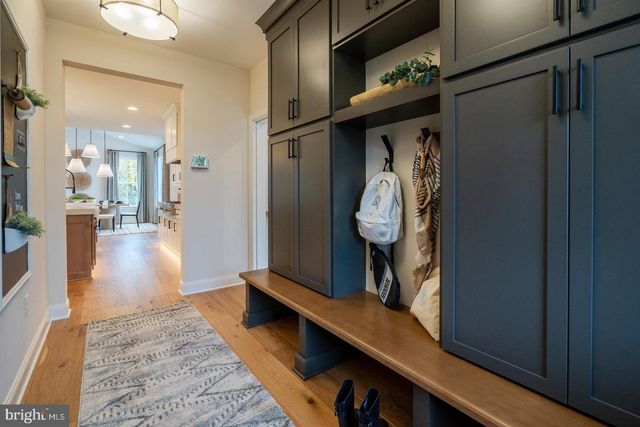 5399 RED OAK DR, Coopersburg, PA 18036