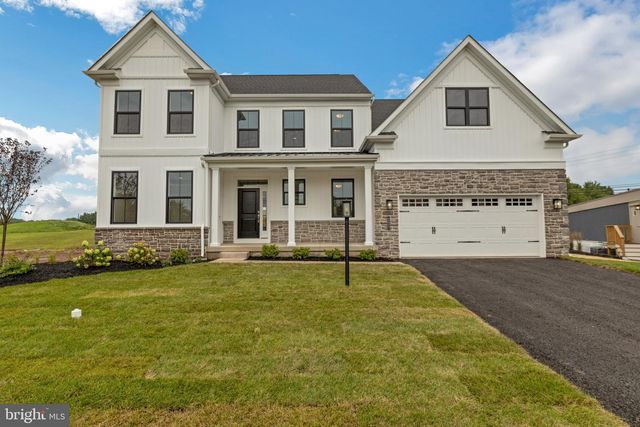 5399 RED OAK DR, Coopersburg, PA 18036